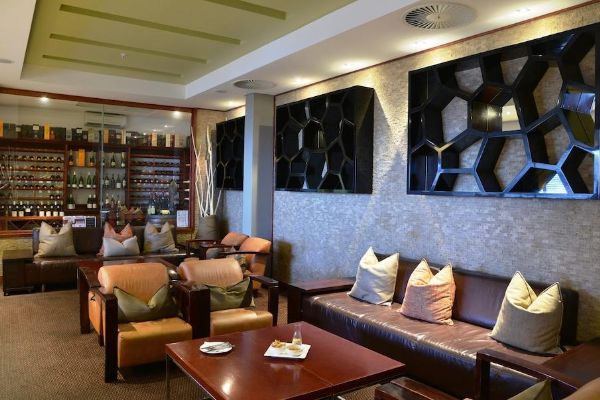 Premier Hotel EL ICC (East London)